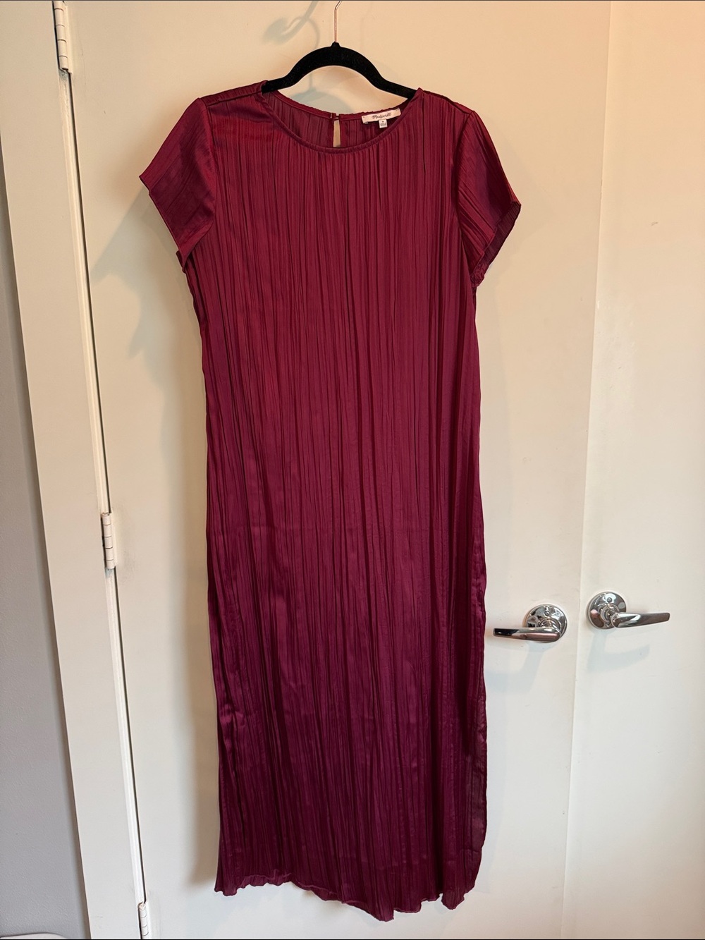 Madewell Pleated Short-Sleeve Midi Dress in Berry